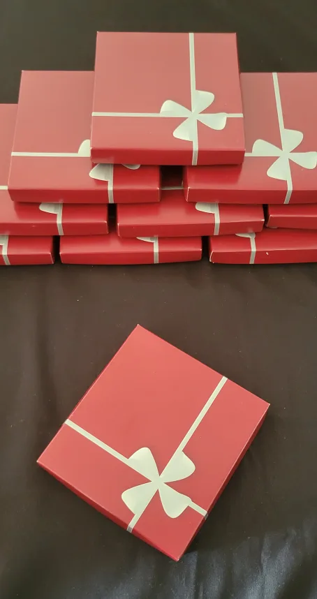 Red Gift Boxes with Silver Ribbon design image indicator(4)