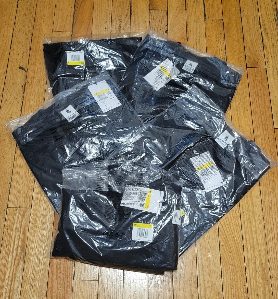 New Nike Mens Casual T-Shirt Black Size S. BUNDLE OF 5 image indicator(3)