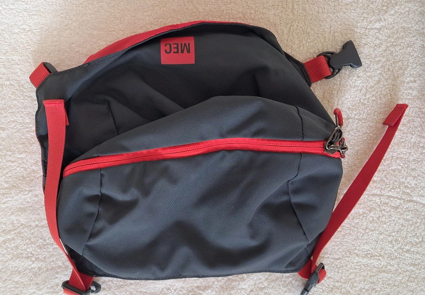 MEC Backpack - Black and Red - photo 3