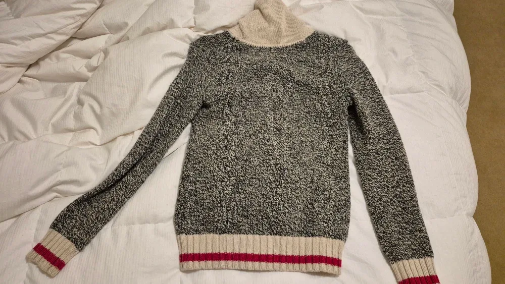 Roots Cabin Cardigan - Size XS image indicator(2)