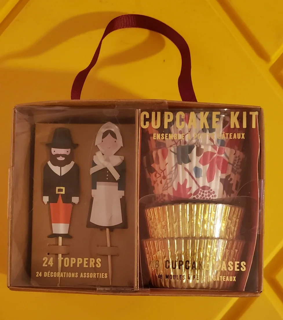 Cupcake Kit with Toppers & Cupcake Cases