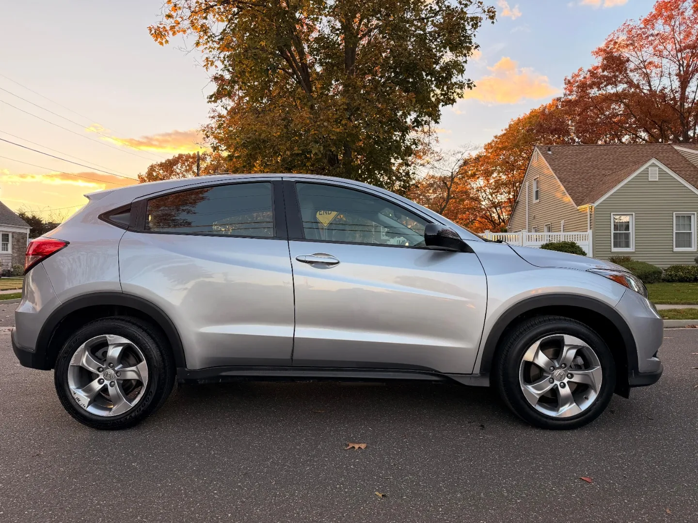 2017 Honda HR-V image indicator(7)