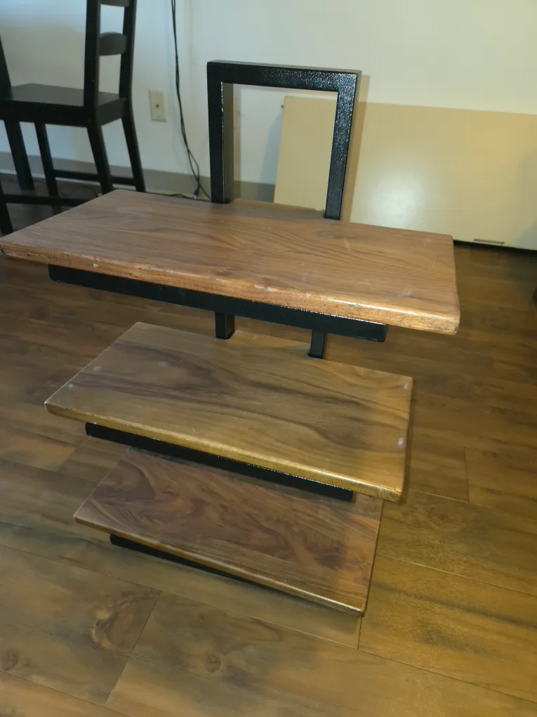 Wooden 3-Tier Plant Stand image indicator(2)