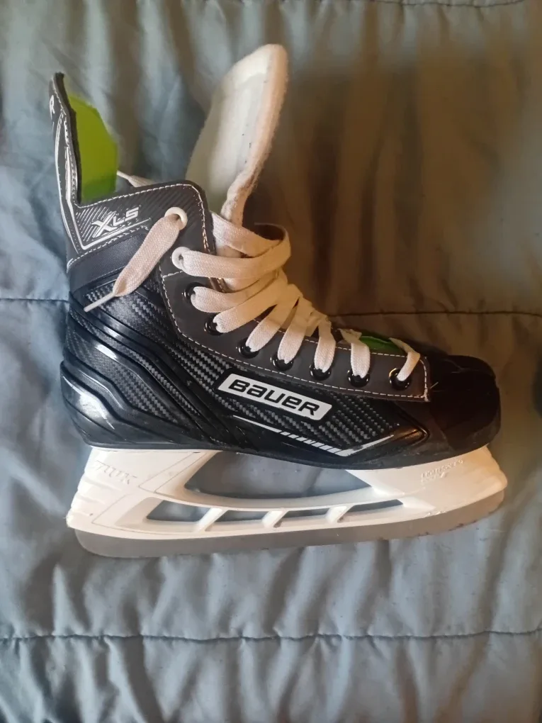 Bauer XLS Hockey Skates image indicator(2)
