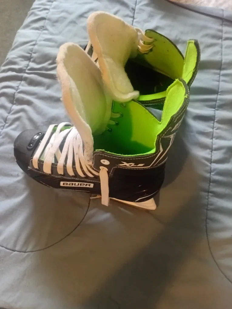 Bauer XLS Hockey Skates image indicator(6)