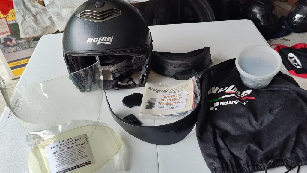 REV'IT! & BILT Motorcycle Gloves image indicator(9)