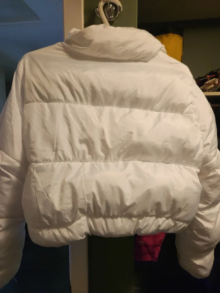 Girlfriend Puffer White Jacket image indicator(2)
