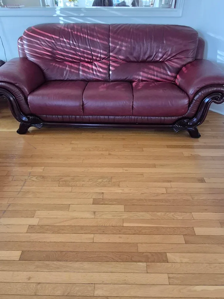 Burgundy Leather Sofa Set image indicator(3)