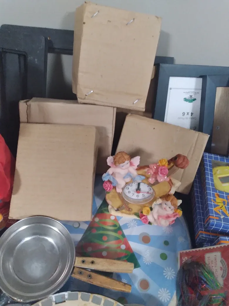 Collection of mostly brand new stuff image indicator(4)