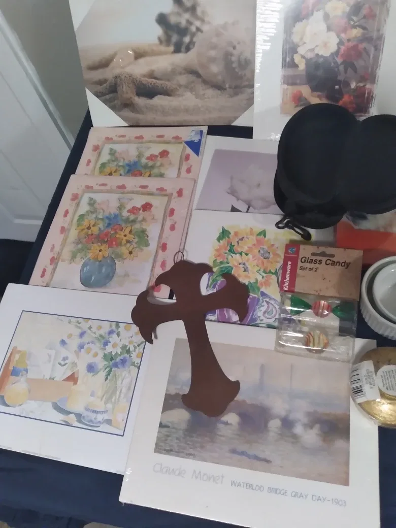 Collection of mostly brand new stuff image indicator(5)