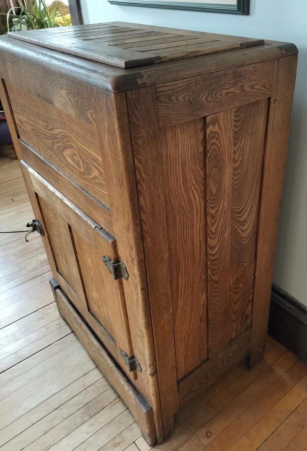 Antique Wooden Ice Box - photo 5