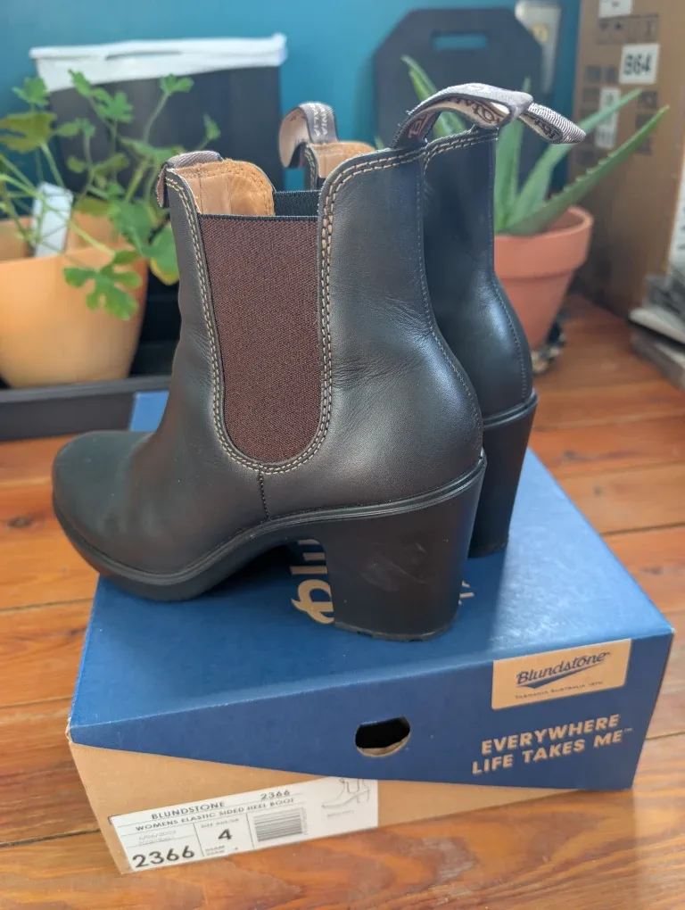 Blundstone High Heel Leather Boots image indicator(2)