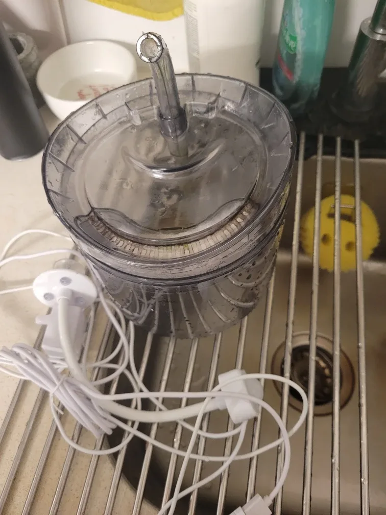 Movement Detection Pet Water Fountain, Free filters