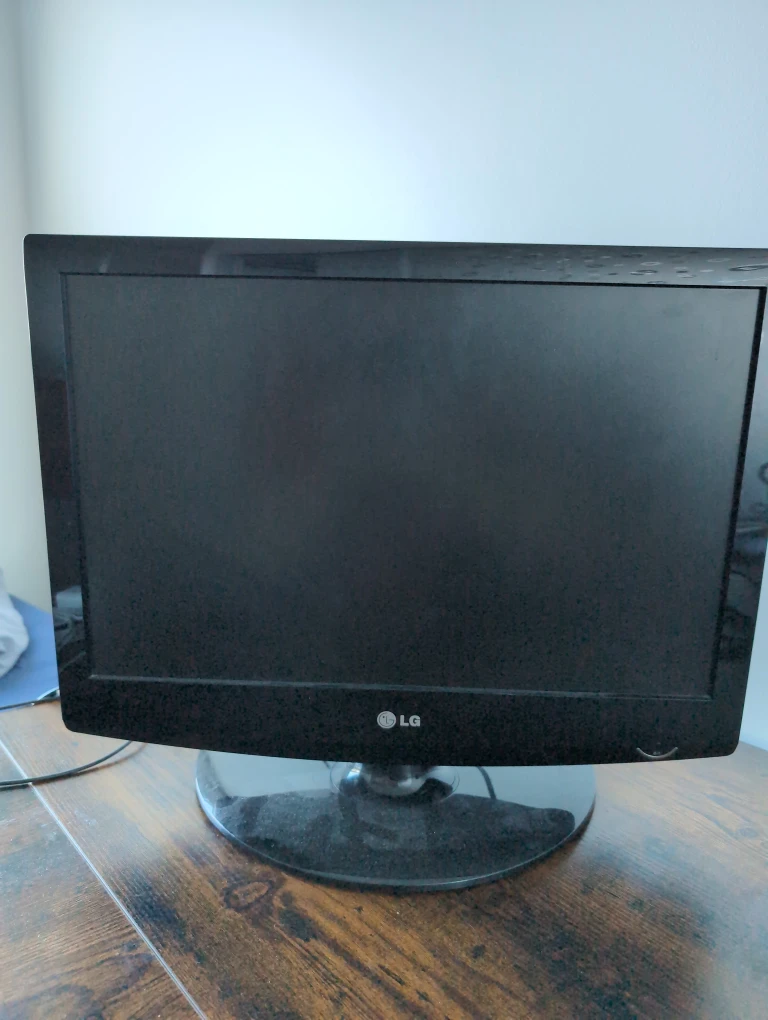 LG TV screen