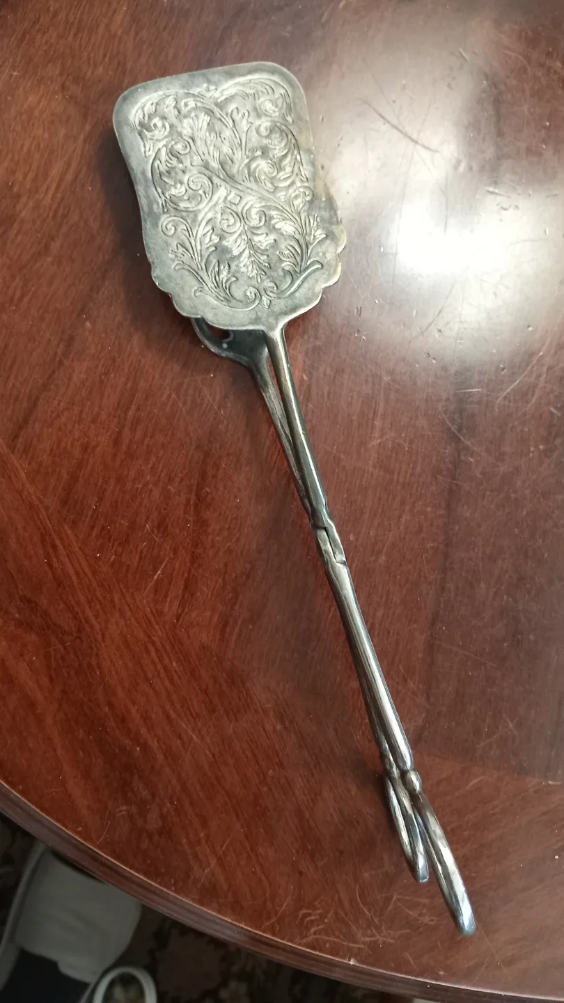 Vintage Silver Plated Serving Tongs image indicator(3)