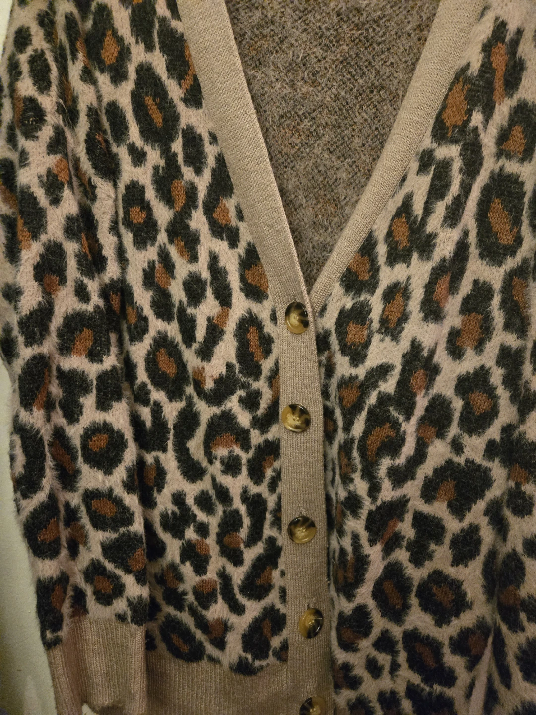Women leopard cardigan size large - photo 3