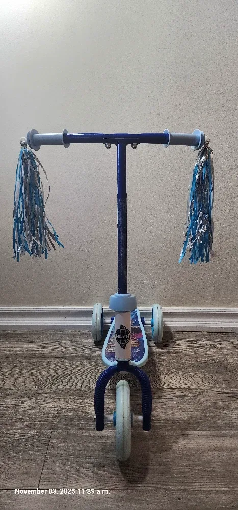 Huffy Disney Frozen 3-Wheel Scooter
