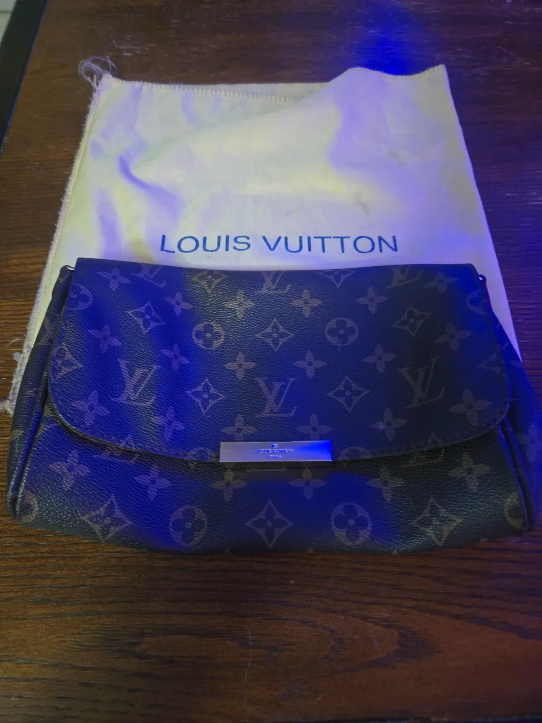Louis Vuitton Monogram Empreinte Metis Pochette image indicator(2)