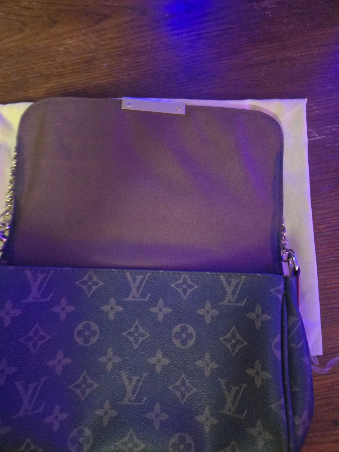 Louis Vuitton Monogram Empreinte Metis Pochette image indicator(3)