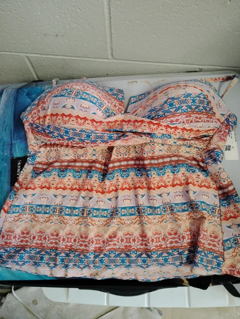 Hurley Swim Top - Size M thumbnail