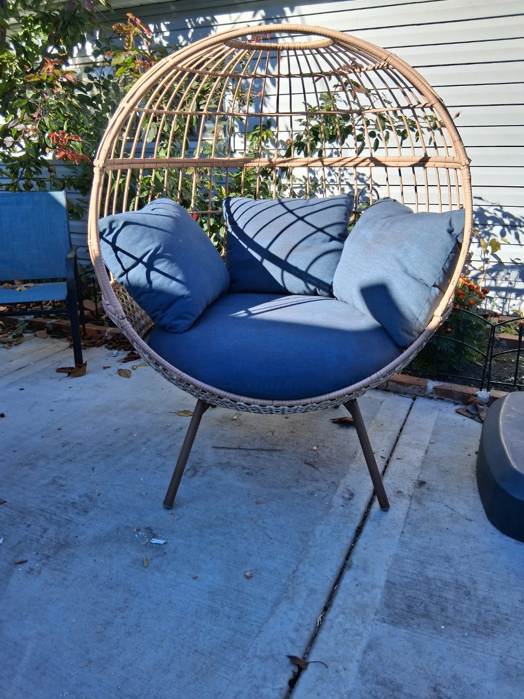 Rattan Egg Chair with Blue Cushions - photo 5