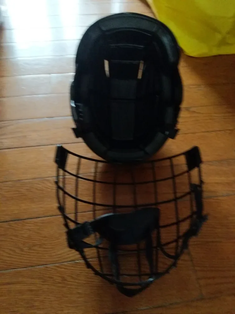 CCM Hockey Helmet - XT, Size M image indicator(4)