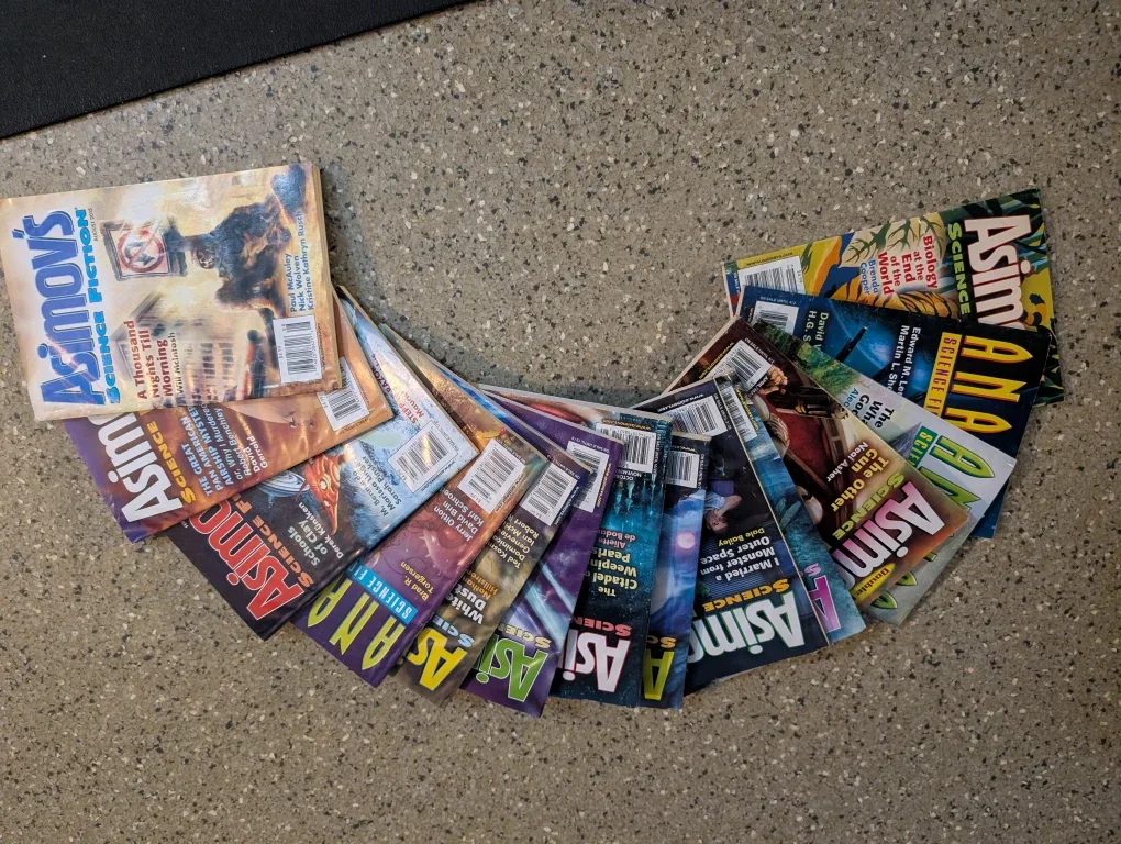 Asimov's Science Fiction Magazines - Lot