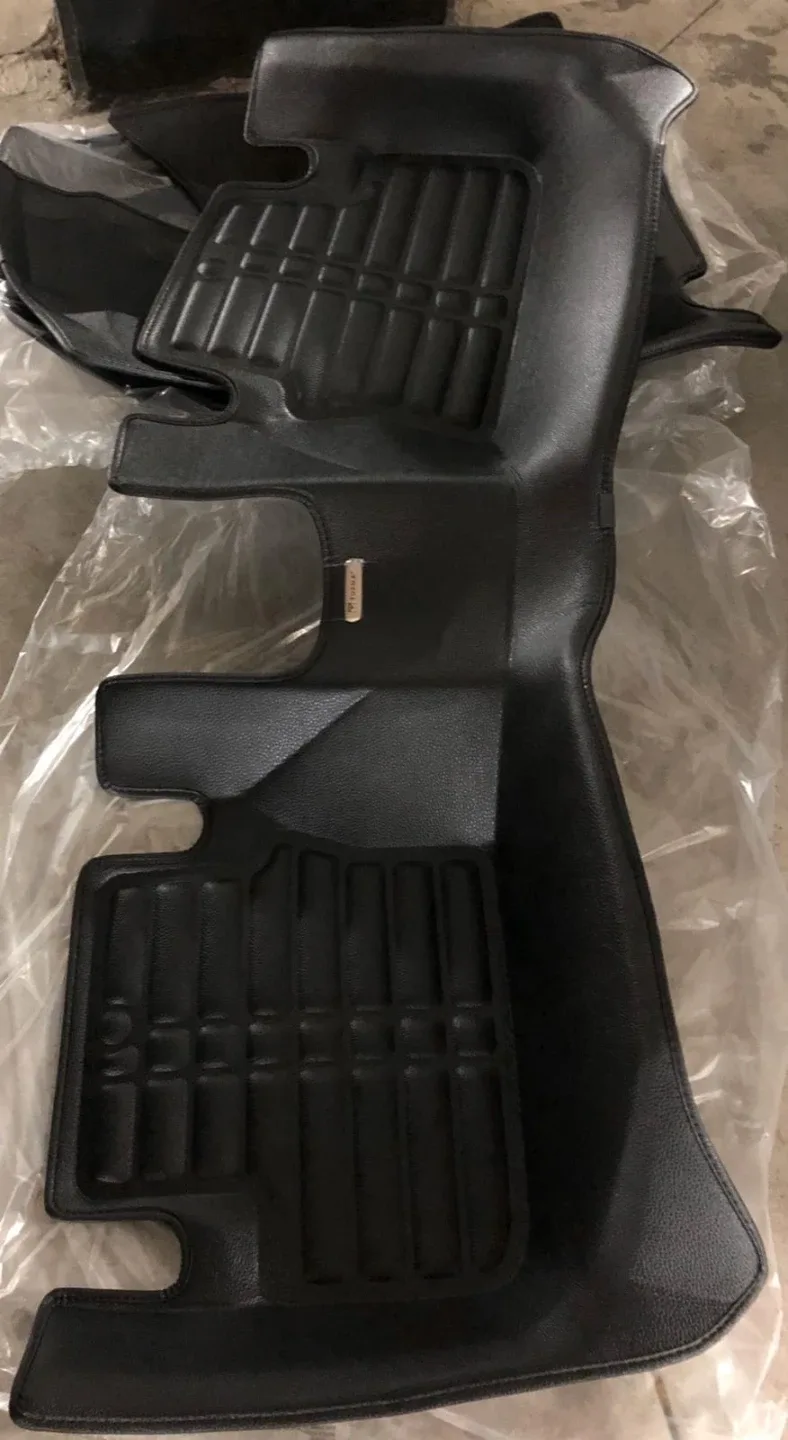 Luxmat Black Car Floor Mats image indicator(3)