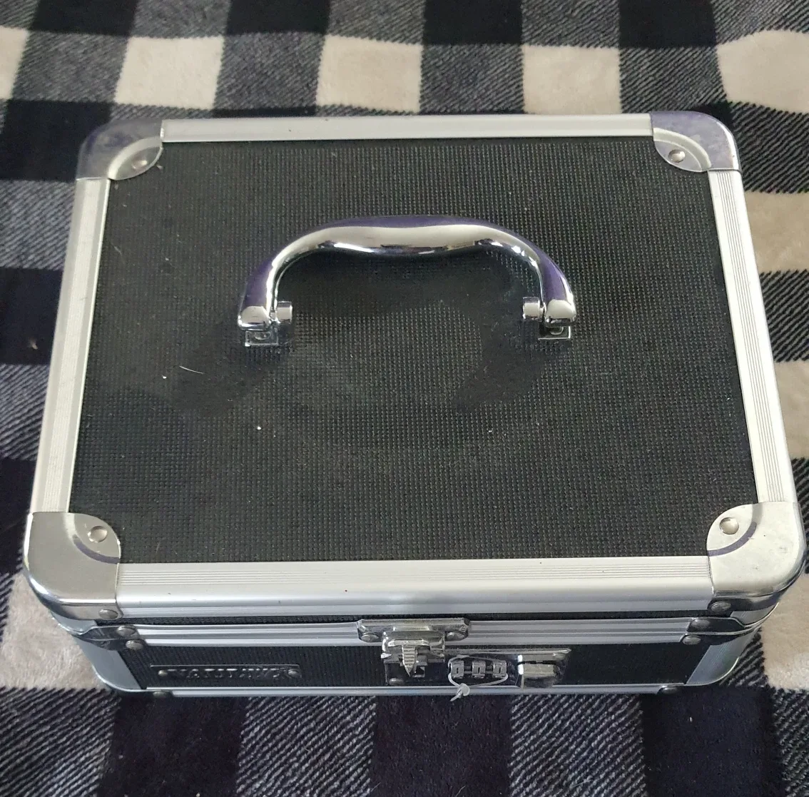 Vaultz Locking Storage Box