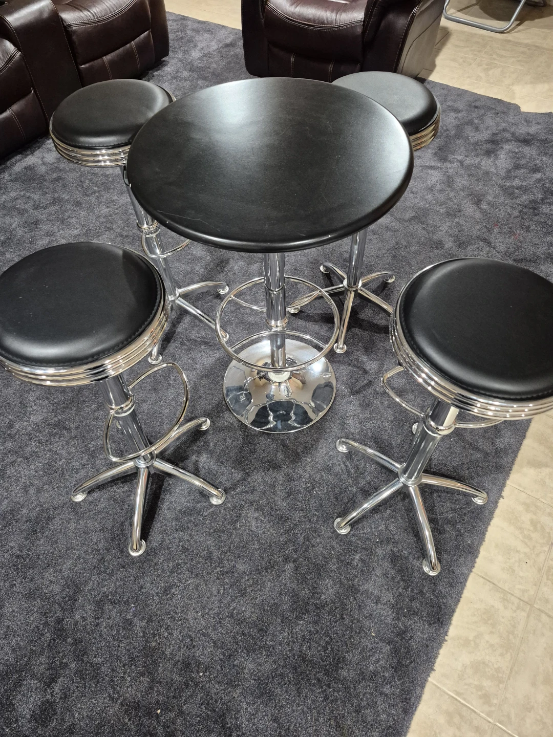 Retro Style Pub Table and 4 Stools - Black