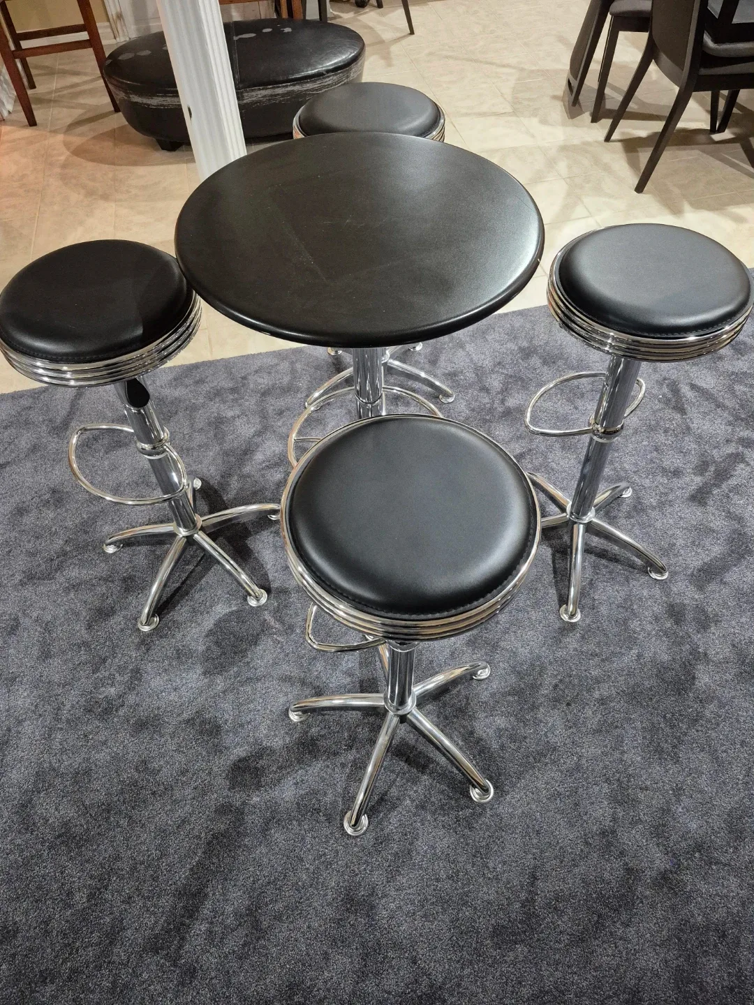 Retro Style Pub Table and 4 Stools - Black image indicator(2)