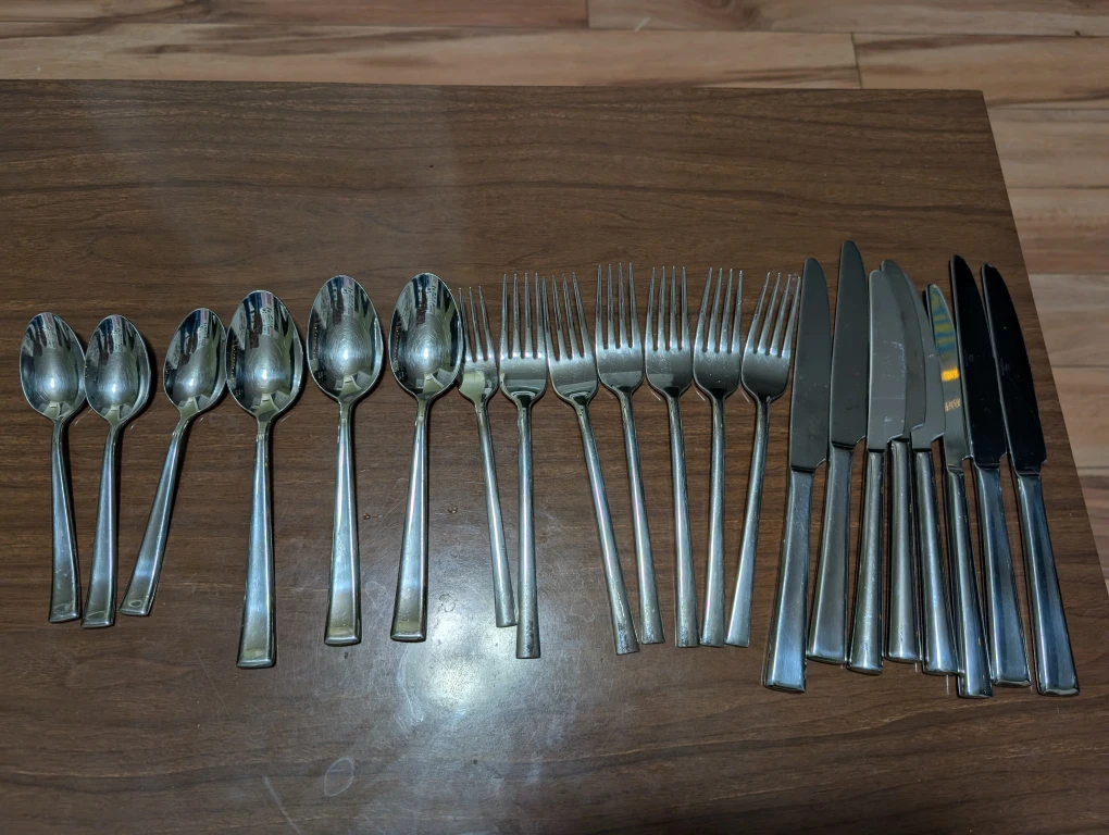 Henckels and Mikasa cutlery set