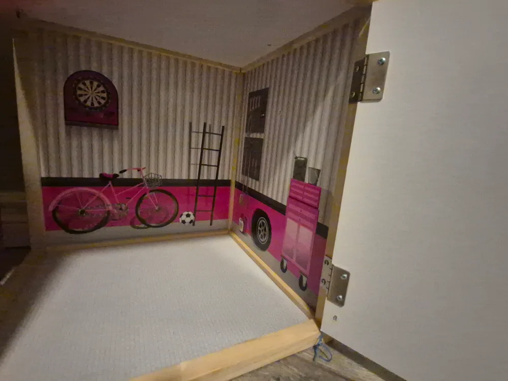 Dollhouse with Garage image indicator(2)