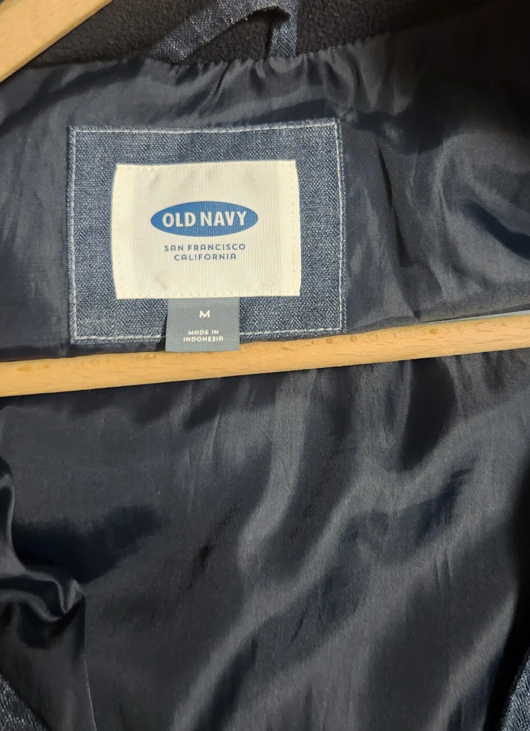 Old Navy Puffer Jacket - Size M image indicator(3)