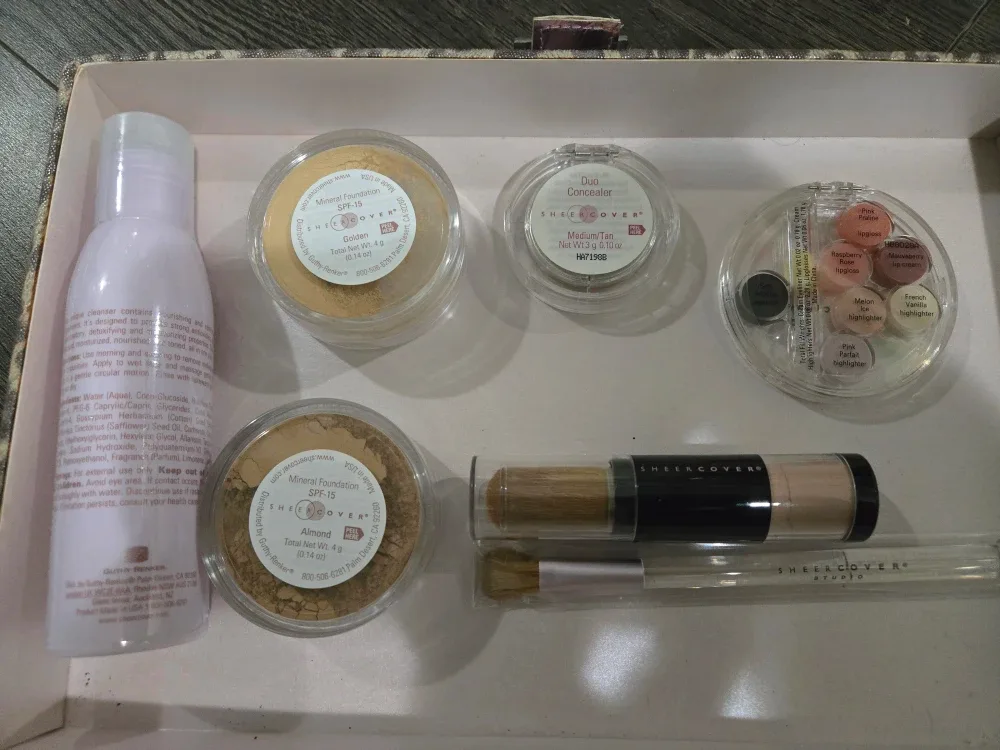 Sheer Cover Makeup Set