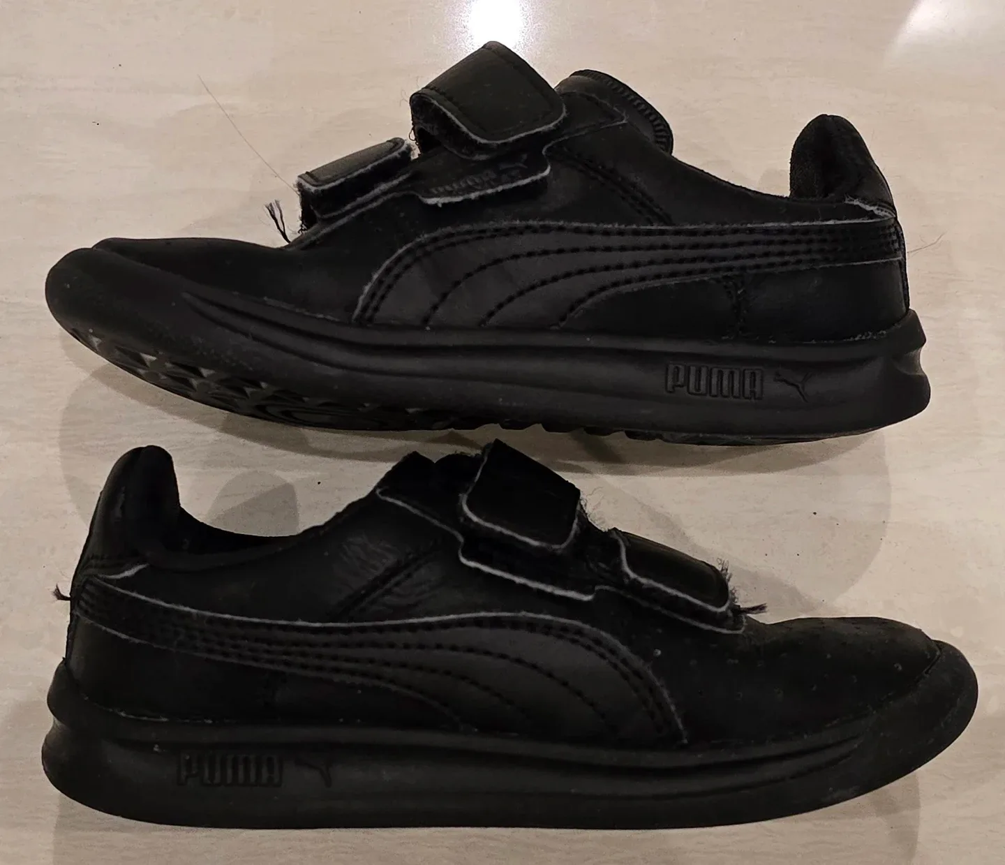 Little Boys Puma Black Sneakers! - Size 10.5 image indicator(3)