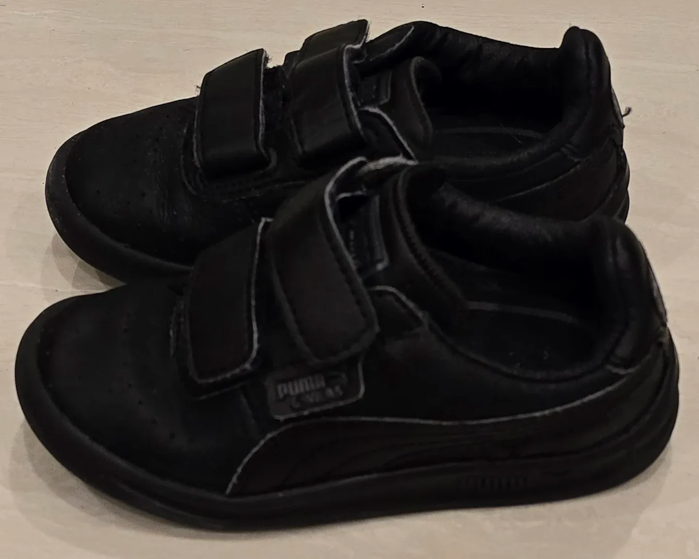 Little Boys Puma Black Sneakers! - Size 10.5 image indicator(6)