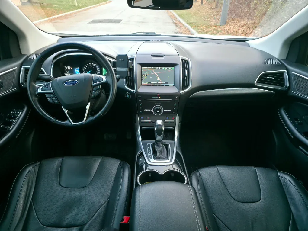 Ford Edge SUV - White image indicator(10)