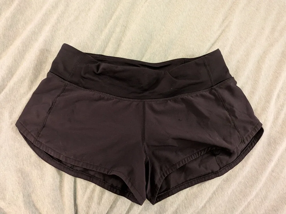 Lululemon SPEED Black Lined Run Gym yoga SHORTS sz 4