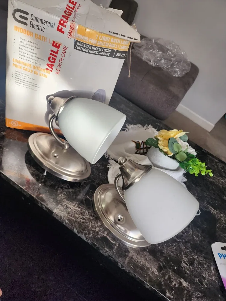 Commercial Electric Indoor Bath Light image indicator(3)