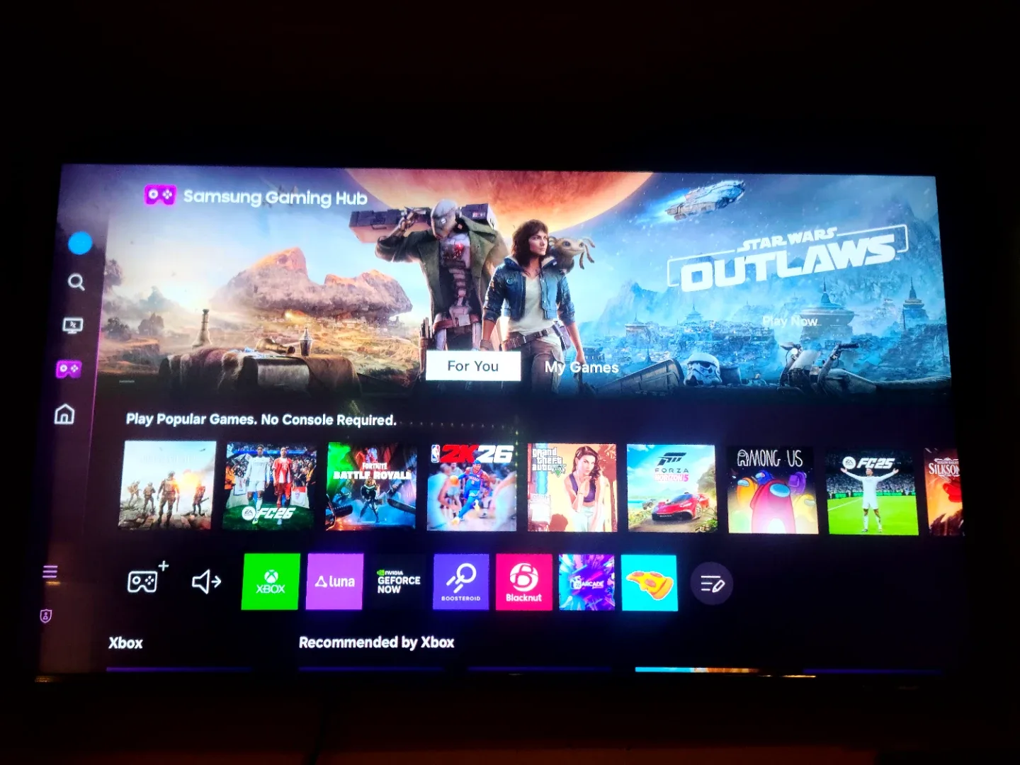 32" Smart Monitor M7 (M70D) 4K UHD with Streaming TV, Speakers image indicator(4)