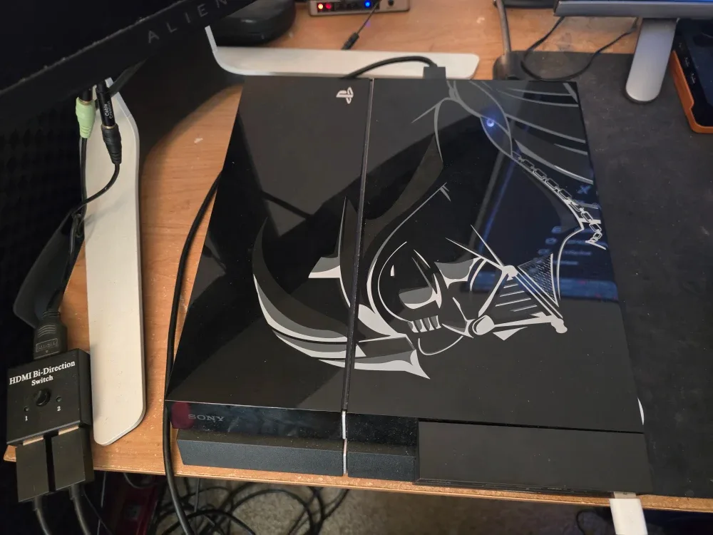 Ps4 Special Edition StarWars Darth Vader Edition on CFW 9.00
