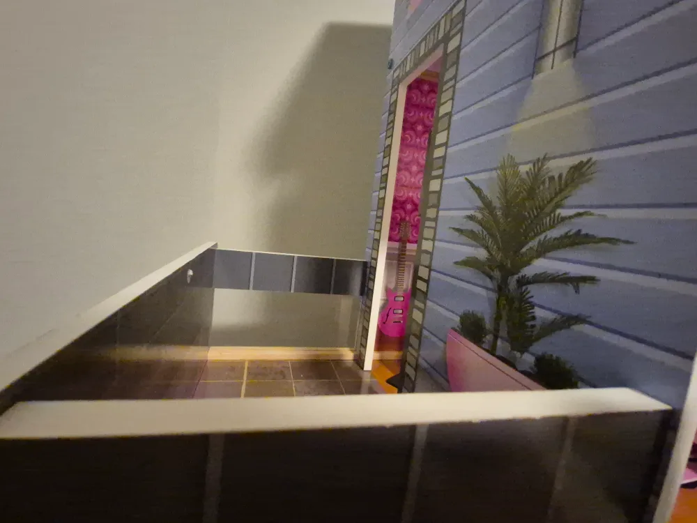 Dollhouse with Garage image indicator(5)