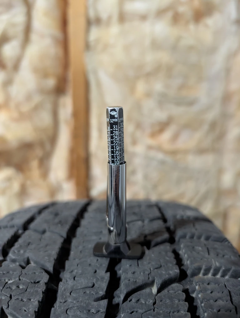 (4)-205/55R16 Winter Tires On Steel Rims Off 2013 Honda Civic - photo 3