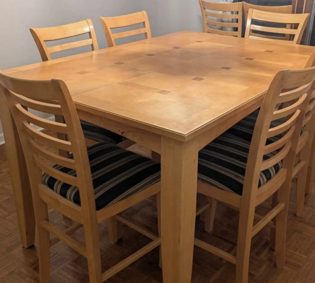 Wooden Dining Table with 6 Chairs desarmado para recoger