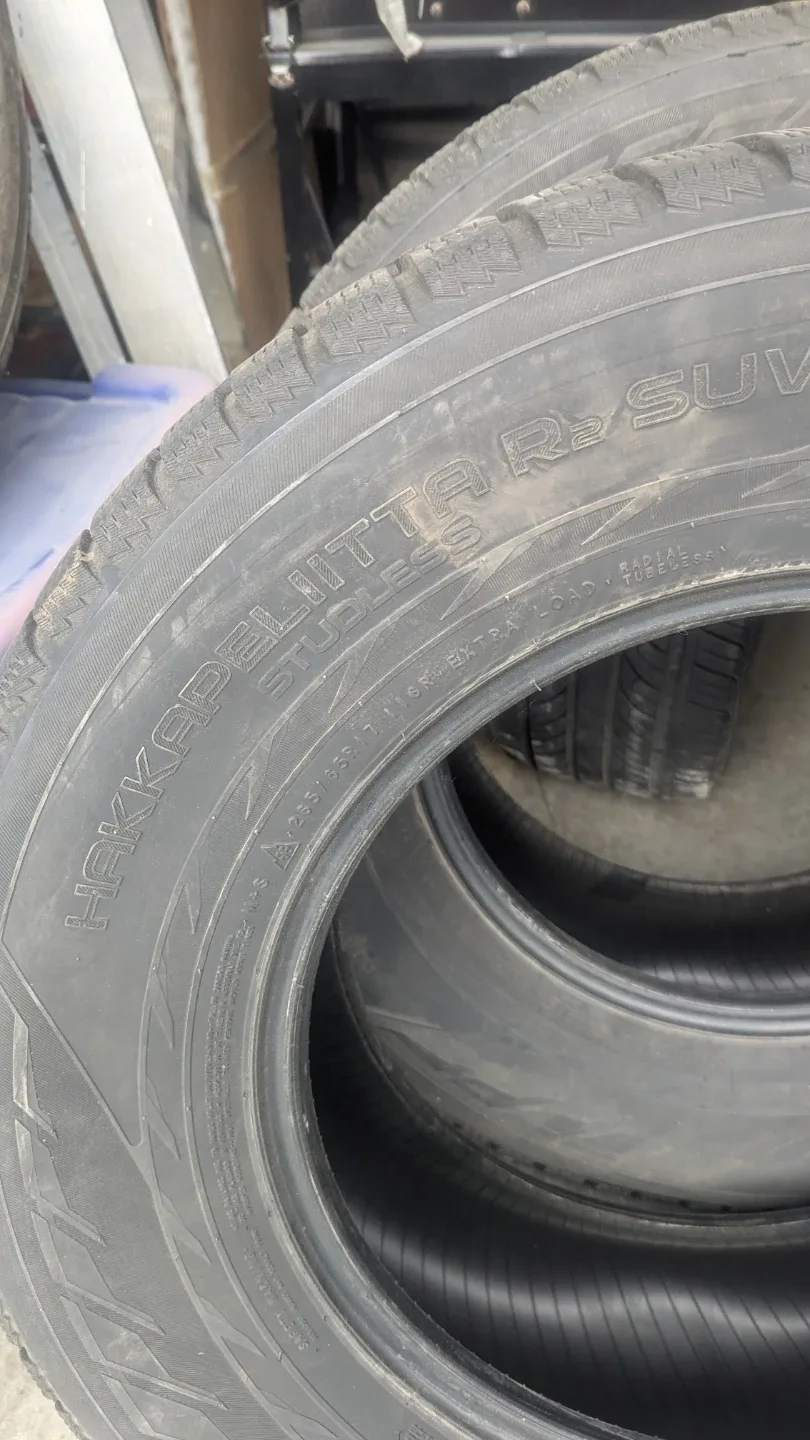 Nokian Hakkapeliitta R3 SUV 255/65R17 Winter Tires image indicator(5)