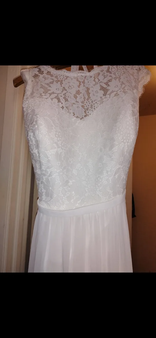 Azazie White Lace & Chiffon plus size Dress image indicator(3)