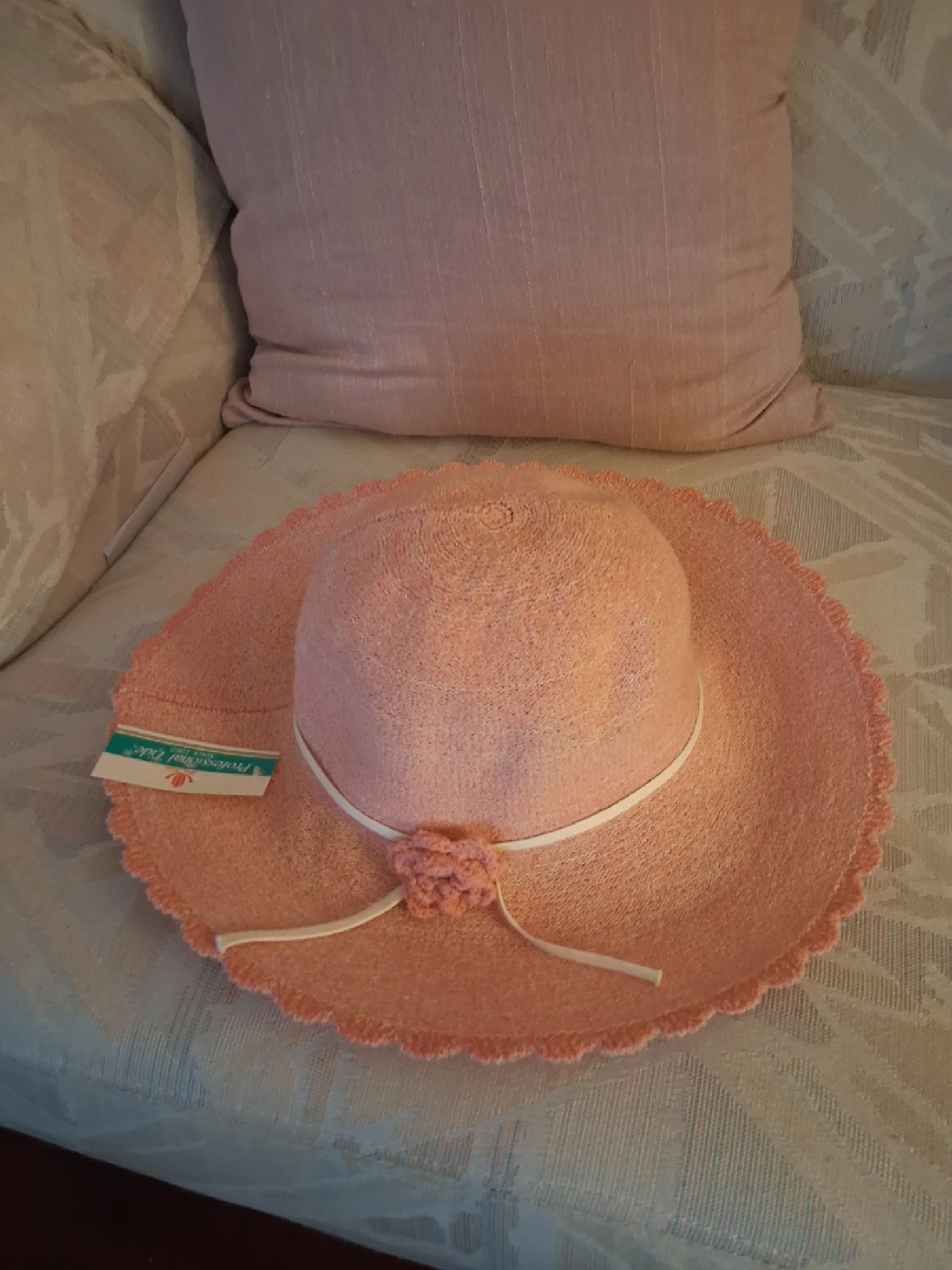 Women's light pink sun hat