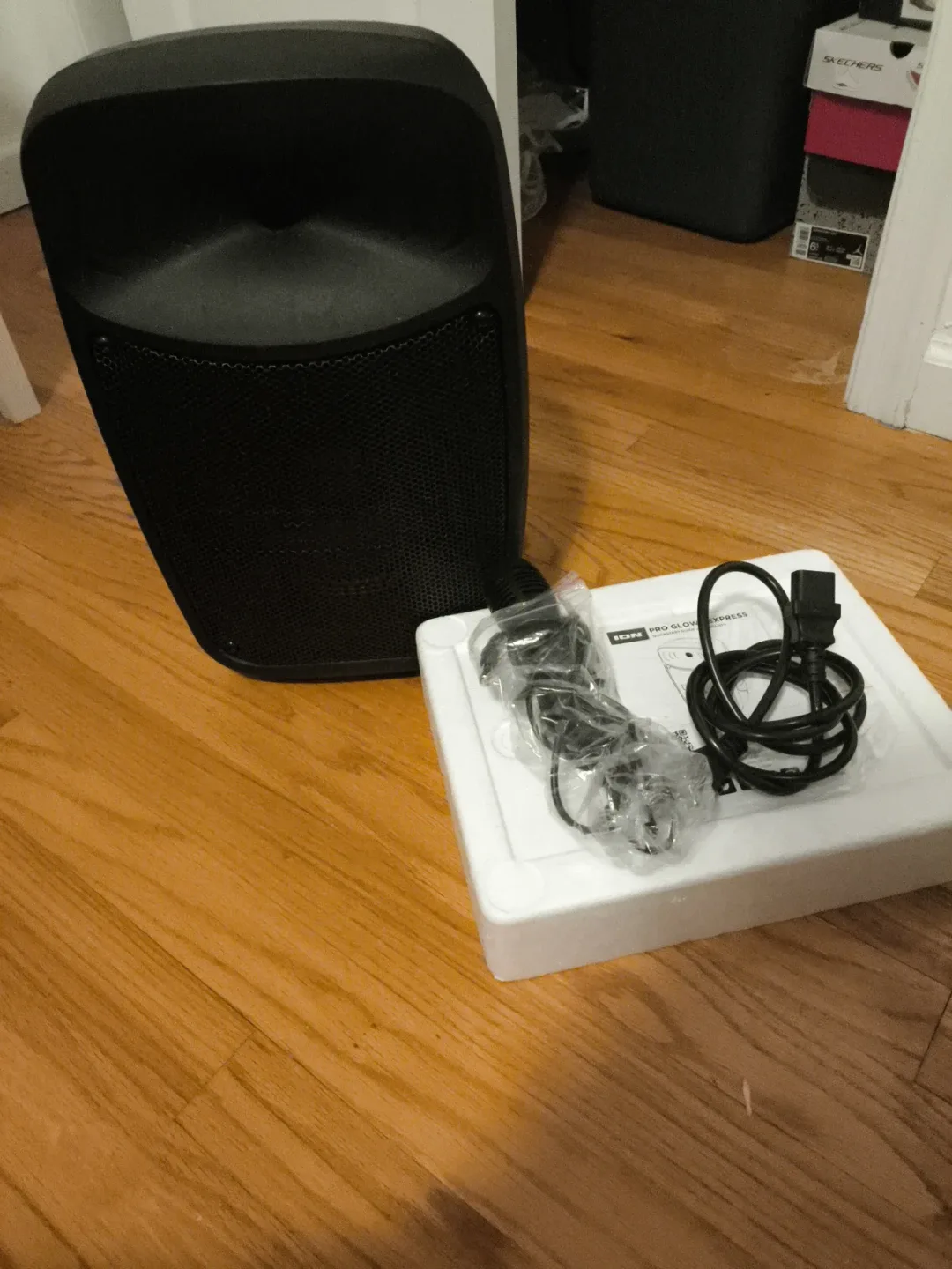 ION Audio IPA26 Tailgater Express Speaker image indicator(2)