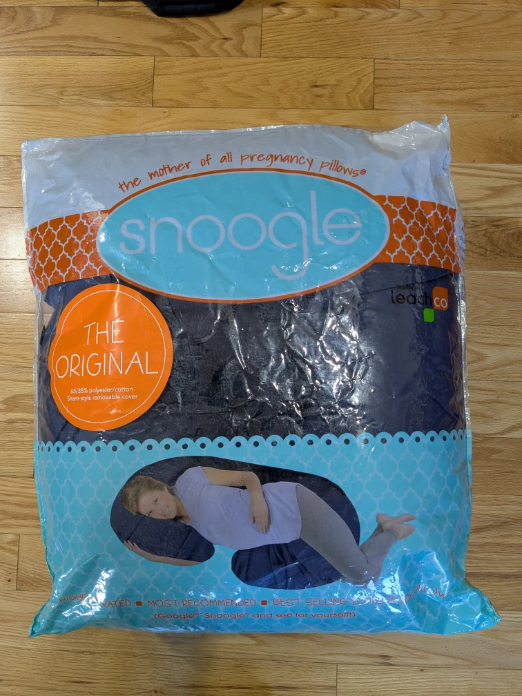 LeachCo Snoogle body pillow / pregnancy pillow - photo 5